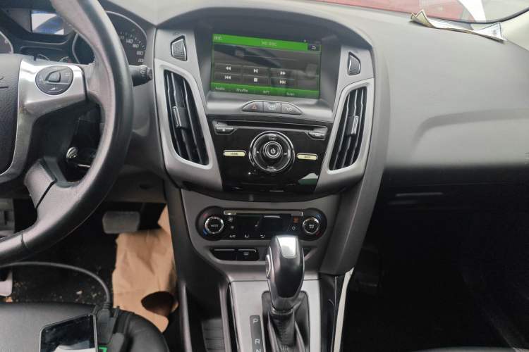 Used Ford Focus 2012 Hatchback 1.6L Automatic Fashion Edition
