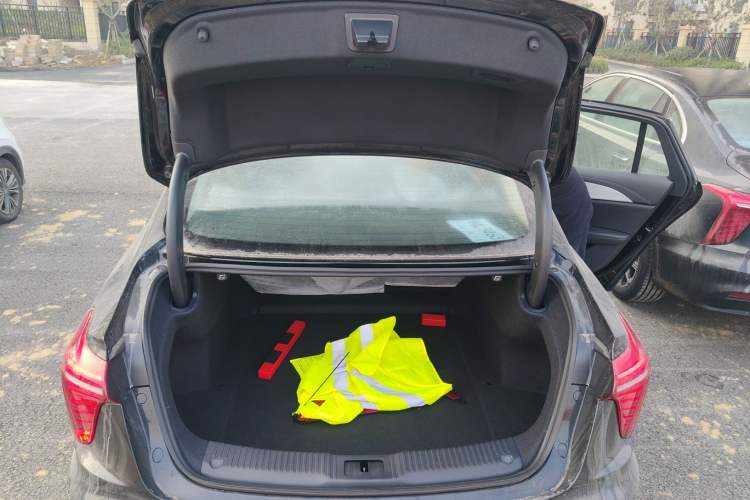 Used Hongqi H5 PHEV 2025 170 Super Hybrid Version
