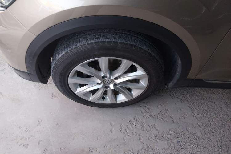 Used Volkswagen T-ROC 2018 280TSI DSG Two-Wheel Drive Advanced Version China V Emission Standard
