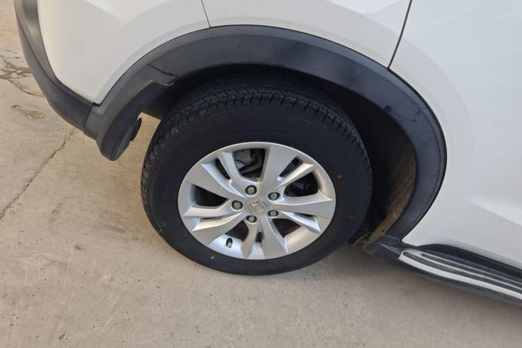 Used Honda Vezel 2015 1.8L CVT 2WD Elite Model
