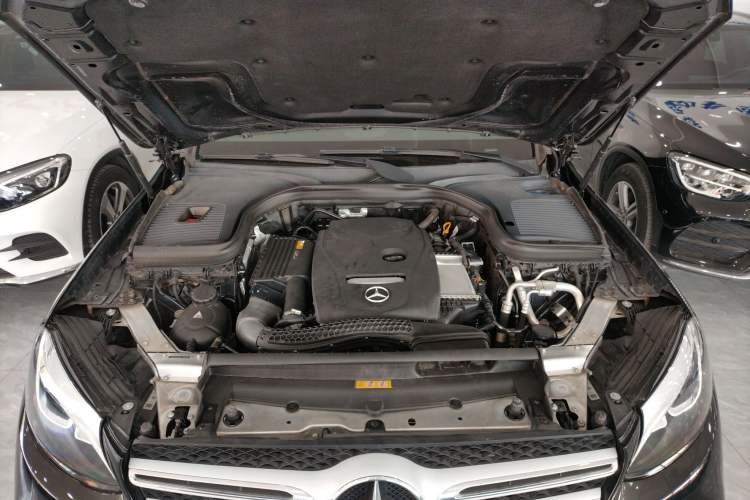 Used Mercedes-Benz GLC 2018 GLC 260 4MATIC Luxury Model
