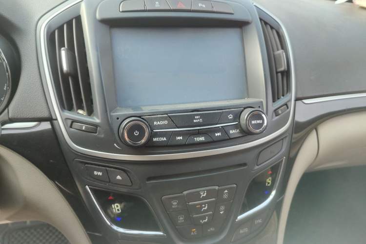 Used Buick Regal 2015 2.0L Leading Fashion Edition
