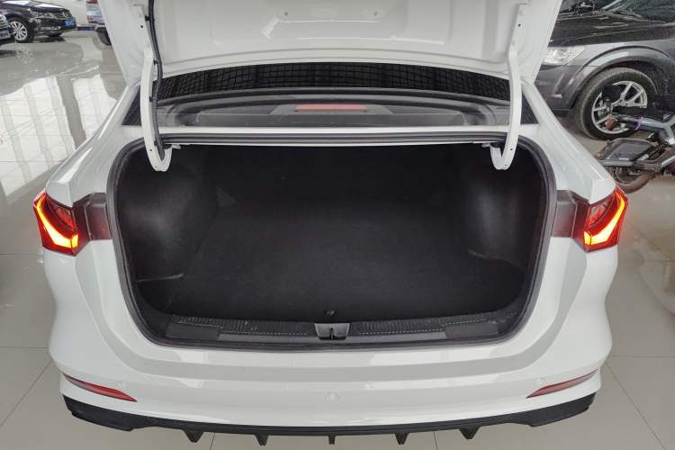 Used Roewe i5 2023 1.5L Manual Comfort Edition