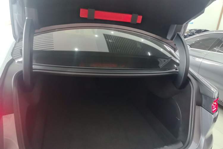 Used BYD Han 2022 EV Genesis Edition 715KM Front-Wheel-Drive Prestige Model
