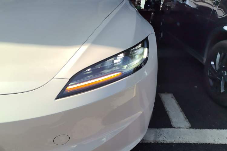 Used Tesla Model 3 2023 Long-Range All-Wheel-Drive Version
