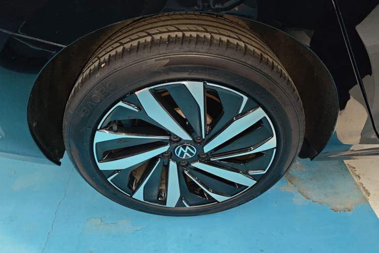 Used Volkswagen Passat 2022 330TSI Elite Edition Custom Version
