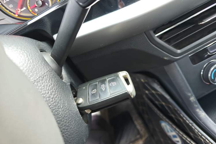 Used Volkswagen Lavida 2021 1.5L Automatic Comfort Edition
