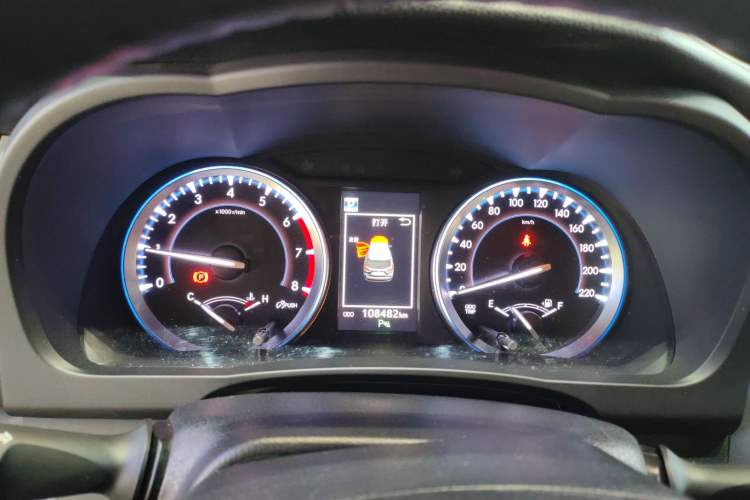 Used Toyota Highlander 2018 2.0T Four-Wheel Drive Knight Edition 7 Seats China VI Standard
