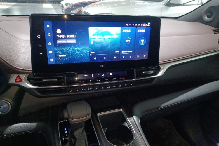 Used Toyota Sienna 2023 2.5L Hybrid Platinum Edition