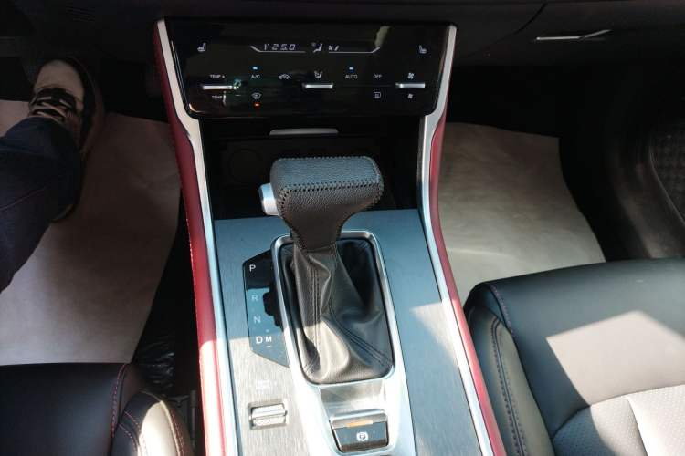 Used Changan CS75 2022 Blue Whale Edition 1.5T DCT Prestige Model
