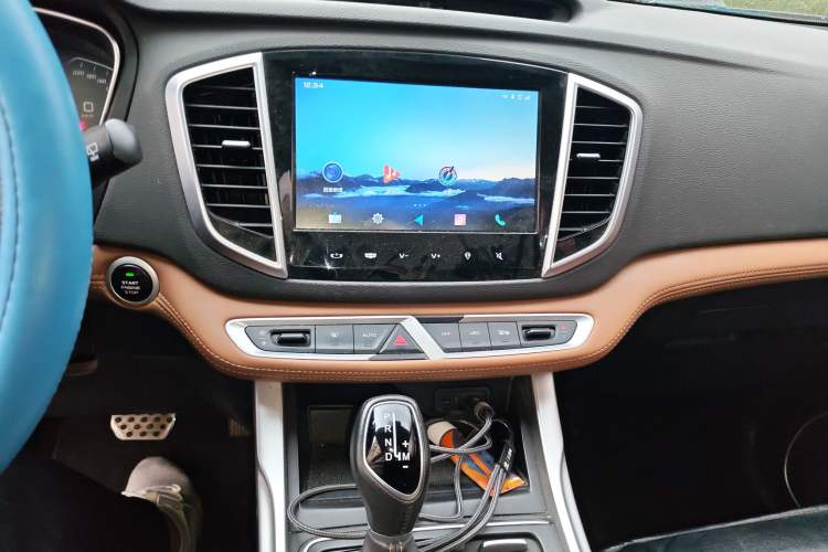 Used Geely Auto Vision X6 2019 1.4T CVT 4G Connected Luxury Version China VI Standard