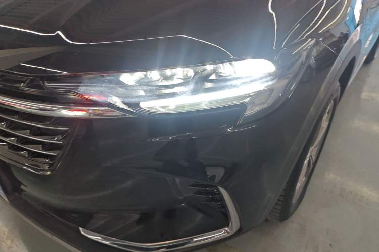 Used Buick Envision 2021 Encore Plus 652T Five-Seat All-Wheel-Drive Luxury Model
