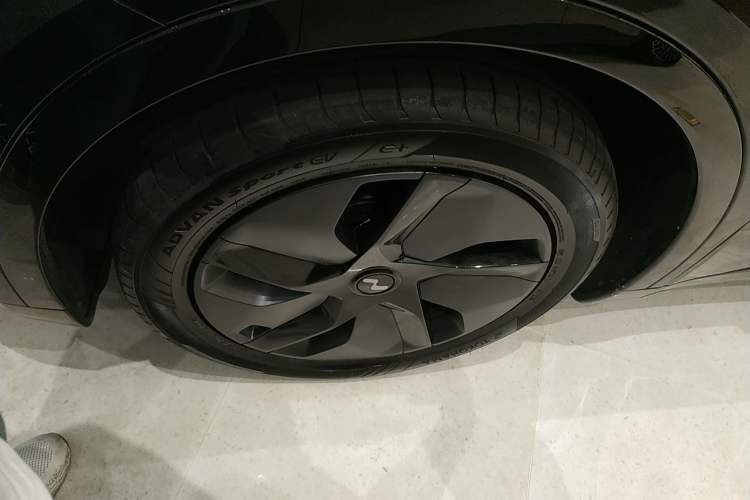 Used ONVO L60 2024 60 kWh All-Wheel Drive
