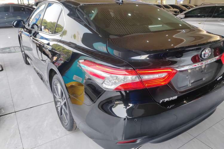 Used Toyota Camry 2021 2.5G Luxury Edition

