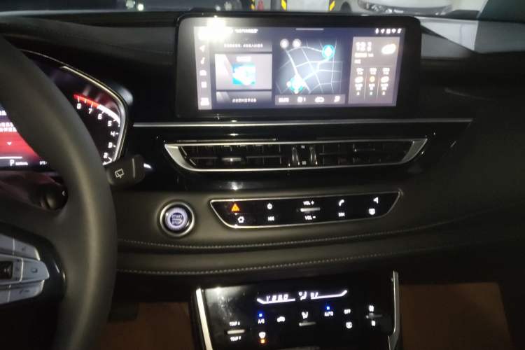 Used Changan CS75 2022 Blue Whale Edition 1.5T DCT Luxury Model
