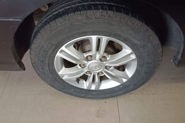 Used SAIC MAXUS G10 2016 1.9T Automatic Elite Edition Diesel China V Emission Standard
