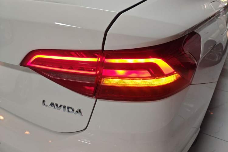 Used Volkswagen Lavida 2019 1.5L Automatic Comfort Edition China VI Standard
