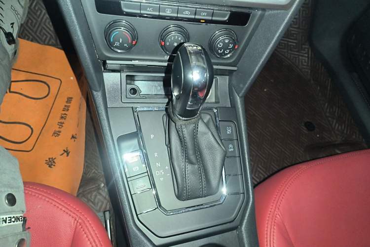 Used Volkswagen Lamando 2019 230TSI DSG Fashion Edition China VI
