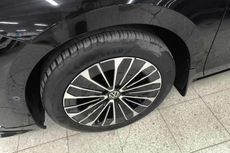 Used Volkswagen Magotan 2024 380TSI DSG Prestige Edition DaMai Package
