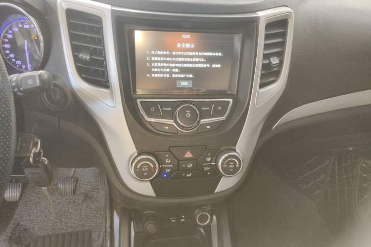 Used Changan CS35 2016 1.6L Manual Luxury Model China IV Standard
