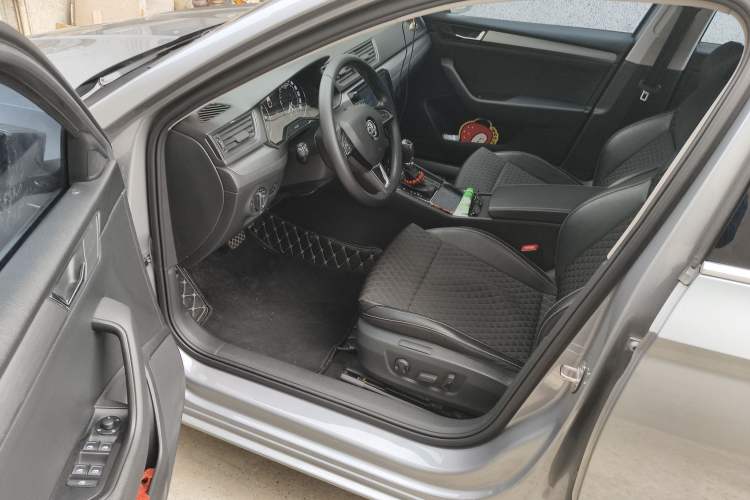 Used Skoda Superb 2016 TSI330 DSG Innovation Edition