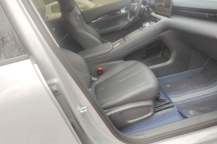 Used  E5 2026 Model 530km Launch Edition