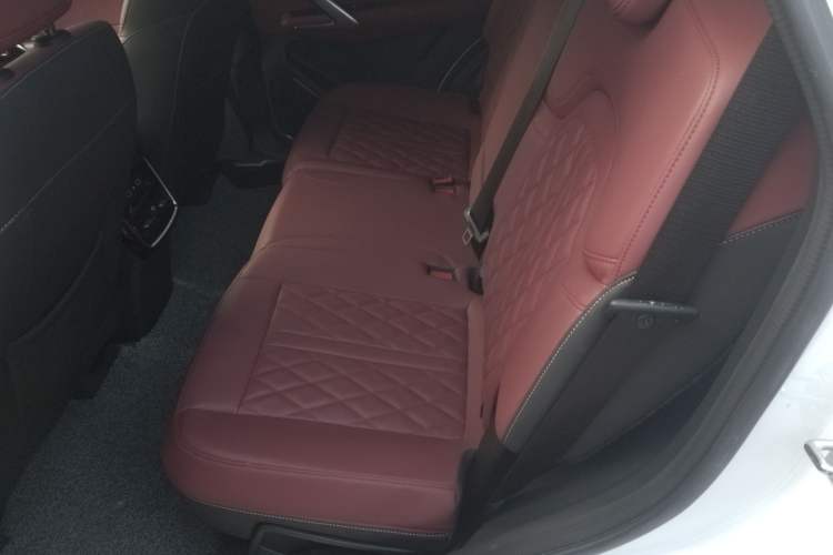 Used JETOUR X70 PLUS 2024 1.6T DCT Ultra-Comfort Edition 5 Seats
