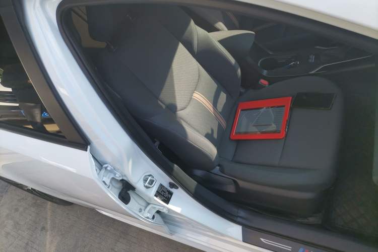 Used Toyota Levin 2023 Smart Electric Hybrid Dual-Engine 1.8L Luxury Edition
