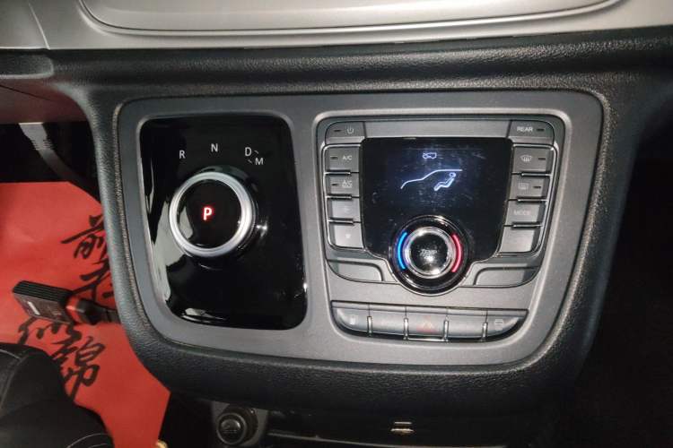 Used SAIC MAXUS G20 2023 Facelifted ES 2.0T Gasoline Automatic Value Edition