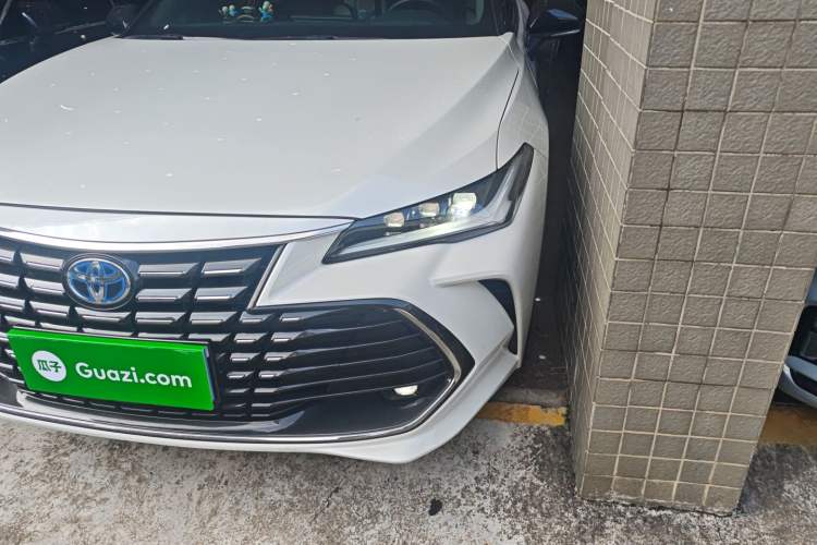 Used Toyota Avalon 2023 Dual-Engine 2.5L Luxury Edition
