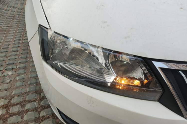 Used Skoda Rapid Spaceback 2016 Revised Version 1.4L Manual Front-Drive Edition