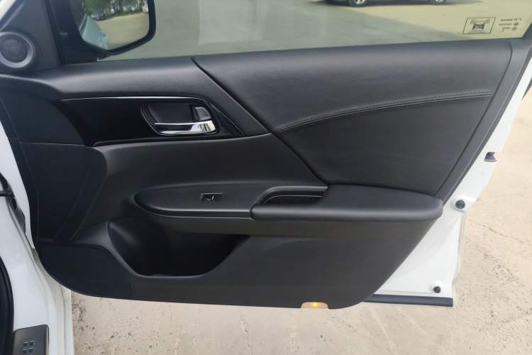 Used Honda Accord 2016 2.0L Comfort Edition
