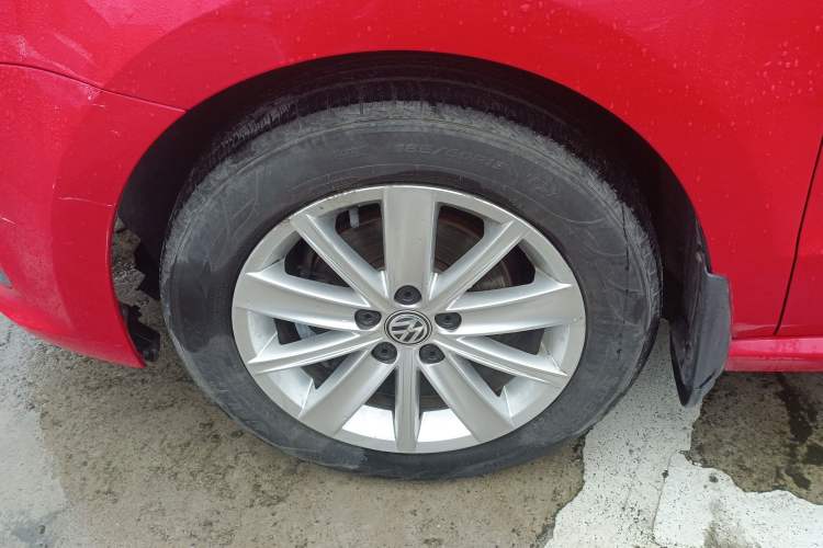 Used Volkswagen Polo 2014 1.6L Automatic Comfort Edition
