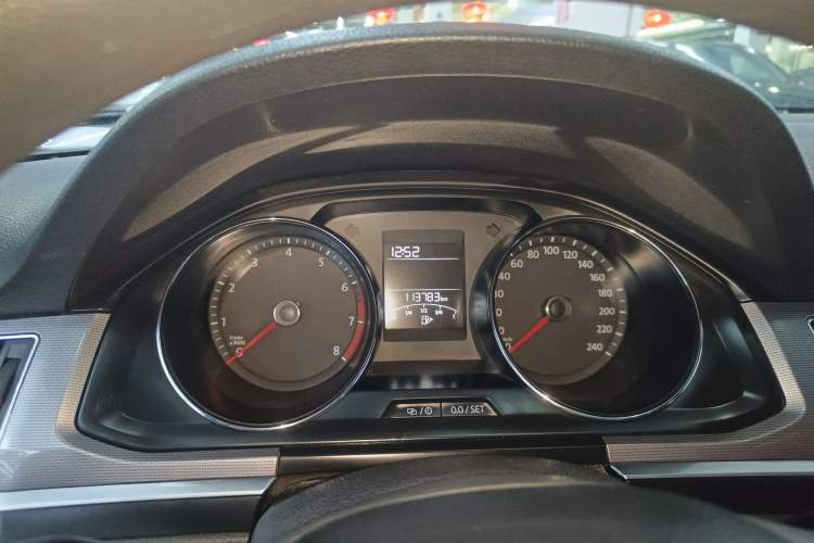 Used Volkswagen Bora 2016 1.6L Manual Fashion Edition
