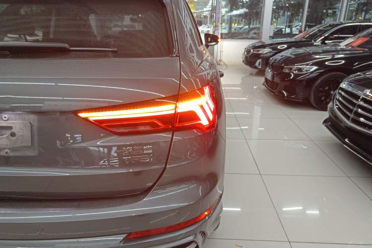 Used Audi Q3 2019 35 TFSI Fashion Dynamic Model