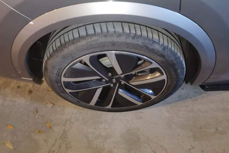 Used Li Auto L9 2022 Max model