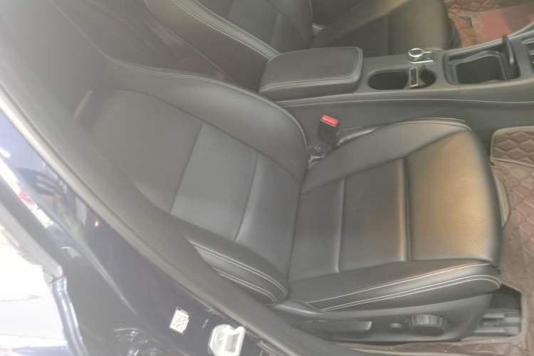 Used Mercedes-Benz GLA 2016 GLA 200 Fashion Model
