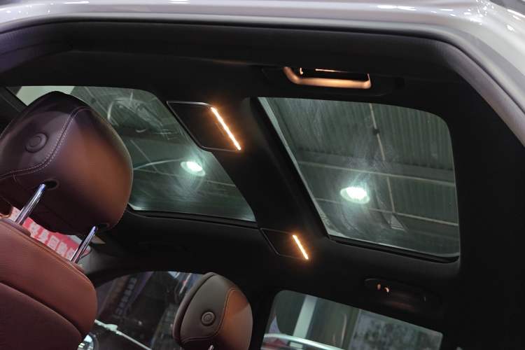 Used Mercedes-Benz GLC 2019 Facelift GLC 260 L 4MATIC Luxury Model
