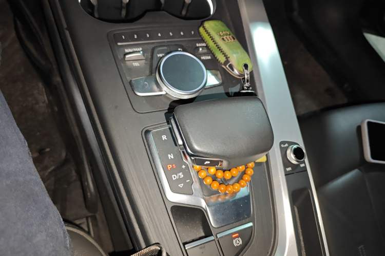 Used Audi A4L 2019 40 TFSI Fashion Edition China VI Emission Standard