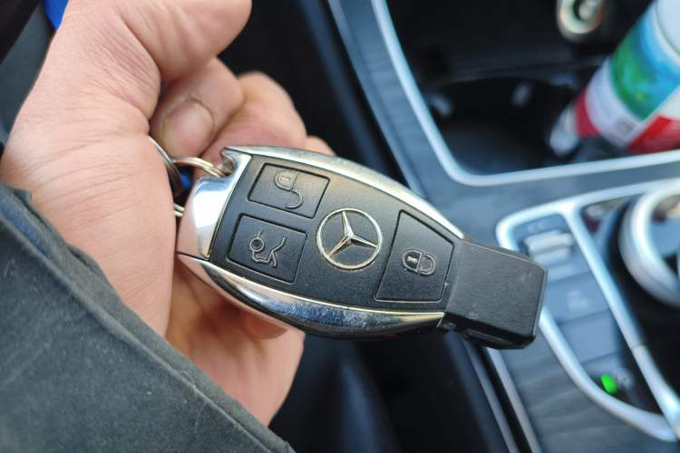 Used Mercedes-Benz C-Class (Import) 2017 Facelift C 200 Station Wagon