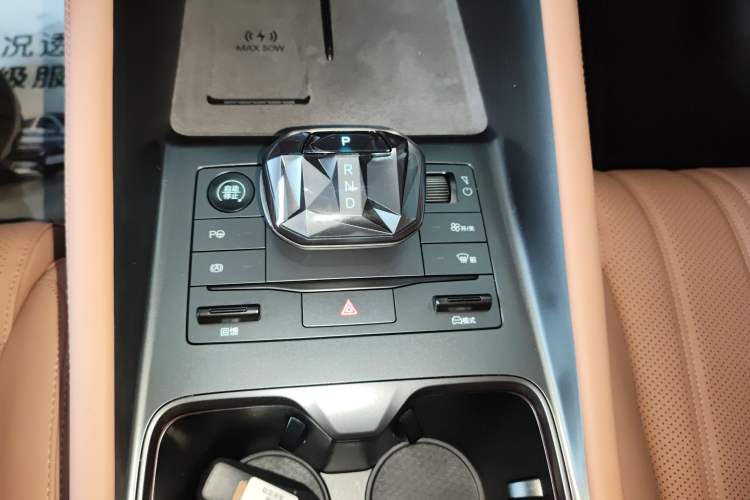 Used BYD Song L EV 2025 Intelligent Driving Version 662 km LiDAR Excellence Edition
