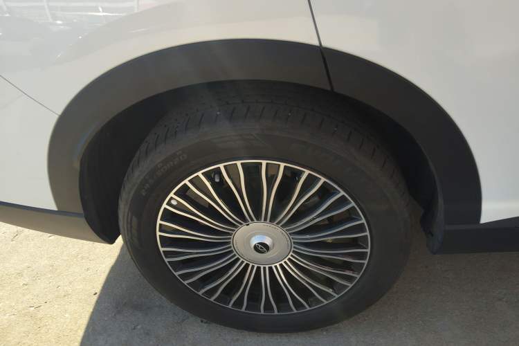 Used Chery Tiggo 8 L 2024 2.0T Two-Wheel Drive Luxury Edition 5 Seats
