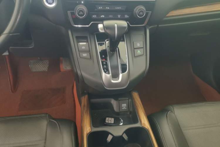 Used Honda CR-V 2017 240TURBO CVT Front-Wheel Drive Fashion Edition