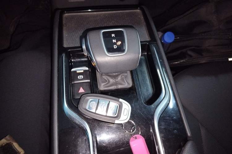 Used Hongqi E-QM5 2023 Base Travel Edition
