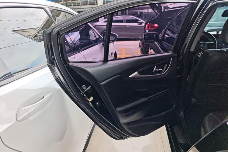 Used Honda Crider 2013 1.8L automatic luxury edition
