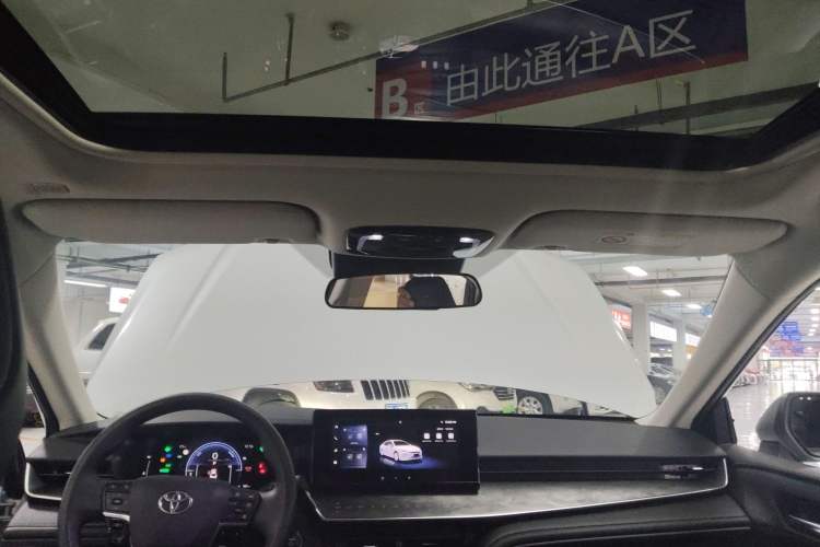 Used Toyota Camry 2024 Dual-Motor 2.0 HE Elite Edition
