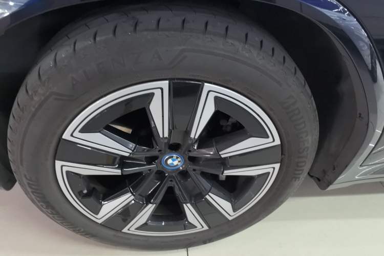 Used BMW iX3 2022 Updated Leading Version
