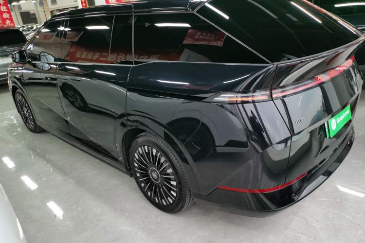 Used XPeng X9 2025 740 Ultra-Long Range Max