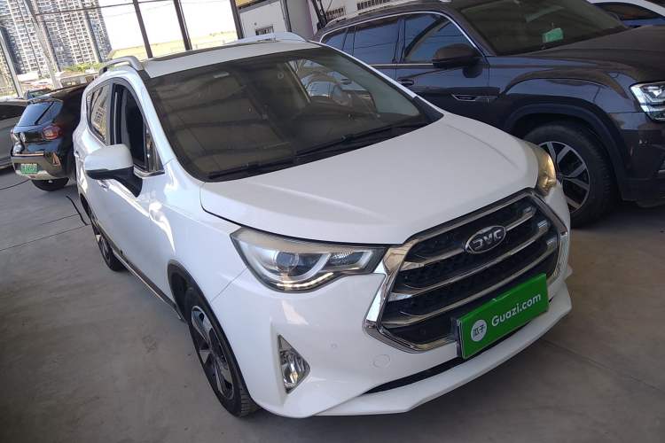 Used  Refine S3 2017 1.6L CVT Luxury Smart Model
