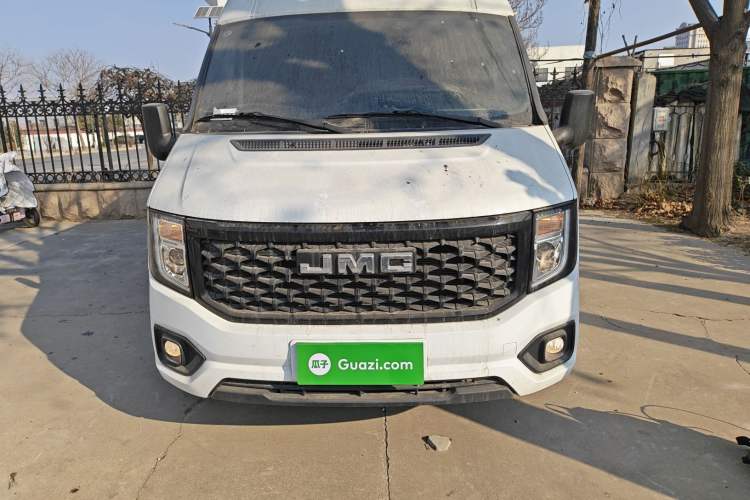 Used JMC Fushun 2022 2.0T Manual Van Short Wheelbase Mid-Height Roof 3-Seater
